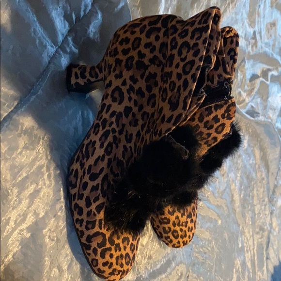 Leopard Shoes - Picture 1 of 2